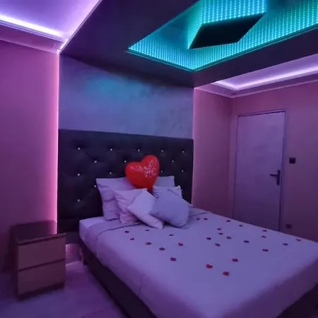 Royalspa D'amour Avec Jacuzzi Privatif Lägenhet Strasbourg