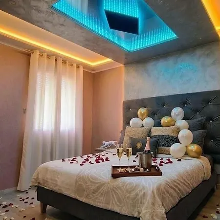 Апартаменты Royalspa D'amour Avec Jacuzzi Privatif